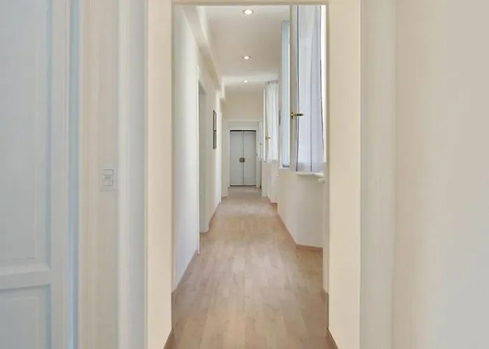 San Vittore - Two Bedroom By Halldis Lejlighed *